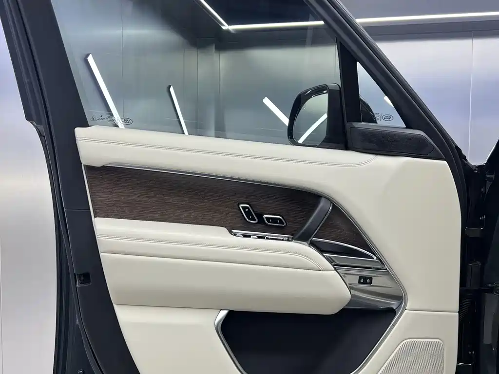 Land Rover Range Rover 2022 — фото 15