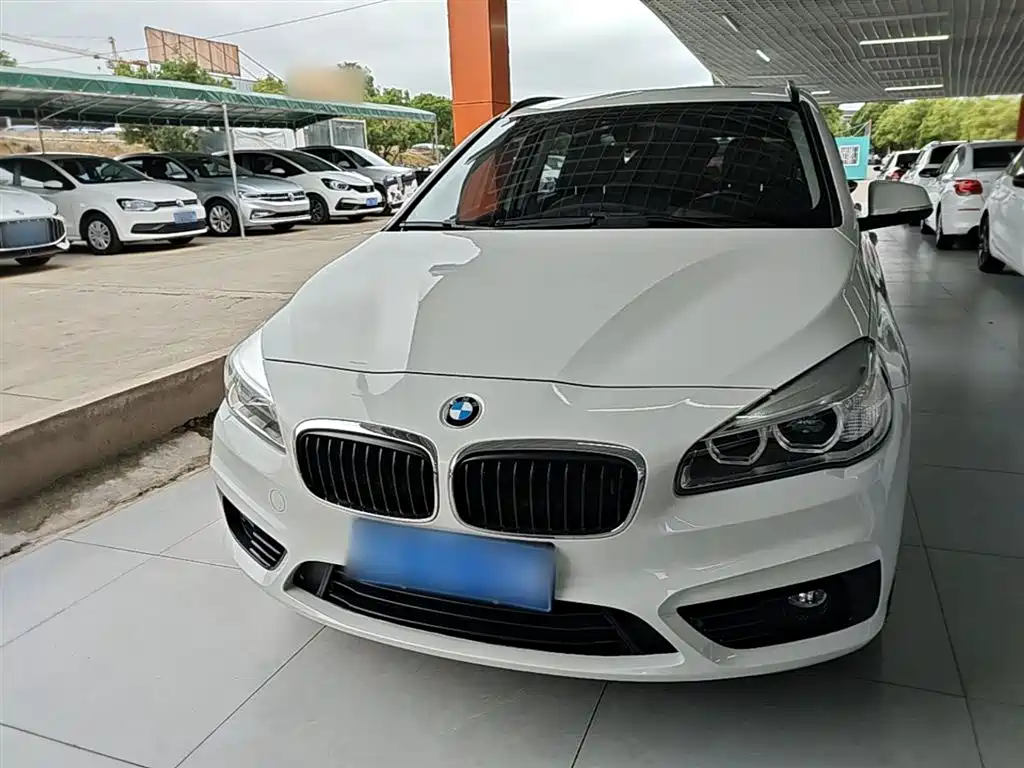 BMW 2 Series Active Tourer 2015 — фото 3