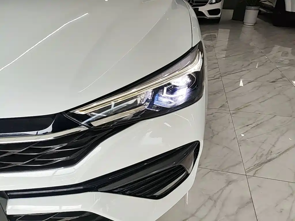 Roewe i5 2023 — фото 24
