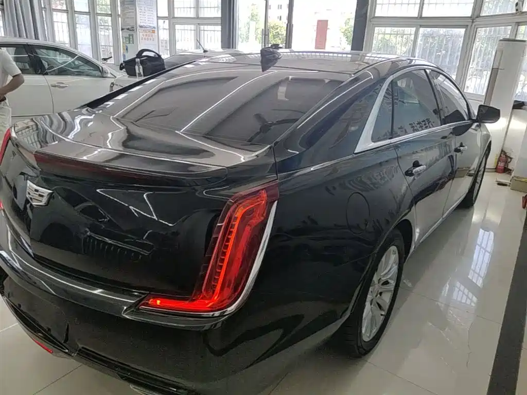 Cadillac XTS 2018 — фото 7