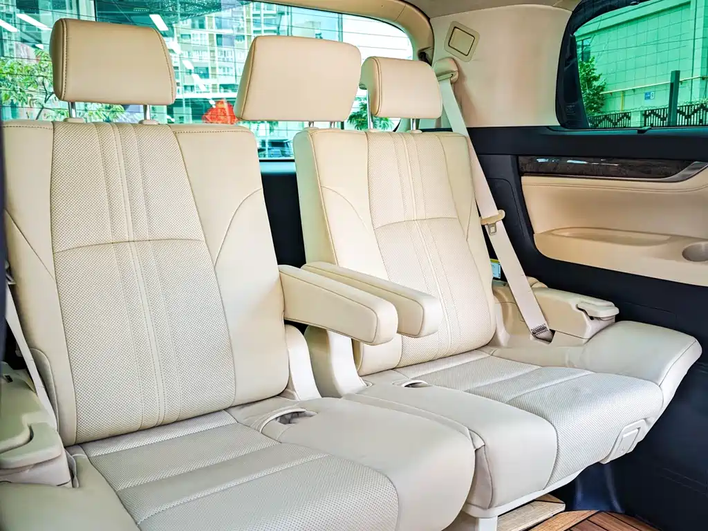 Toyota Vellfire 2021 — фото 11