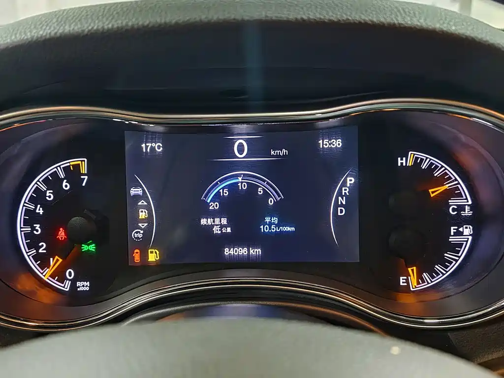 Jeep Grand Cherokee 2019 — фото 13