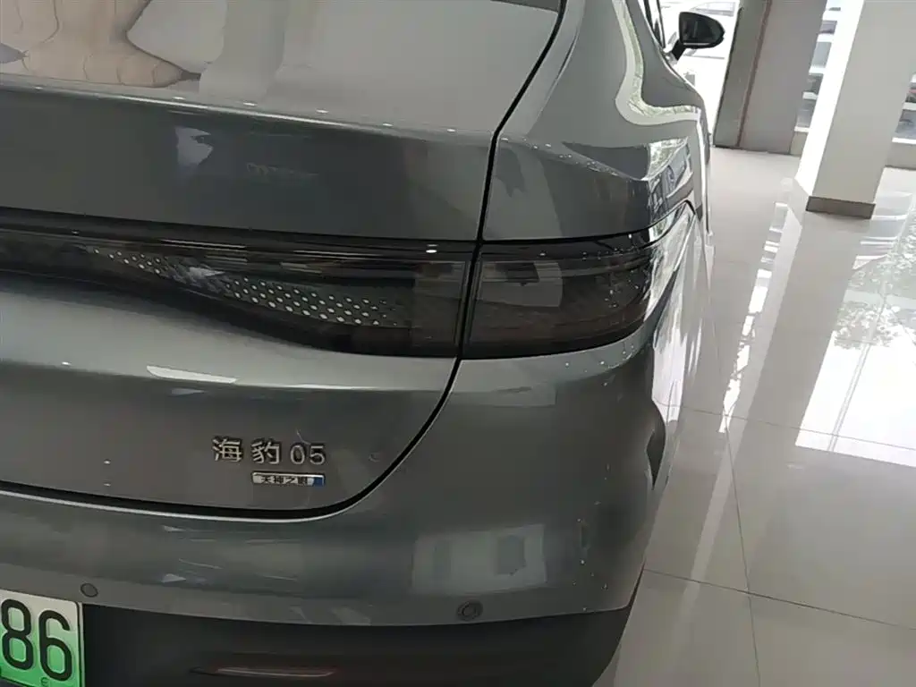 BYD Seal 05 DM-i 2025 — фото 8