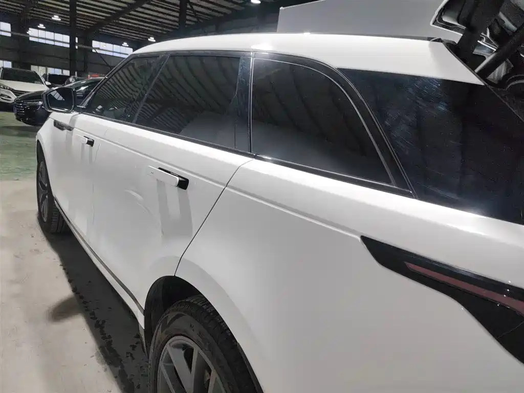 Land Rover Velar 2025 — фото 23
