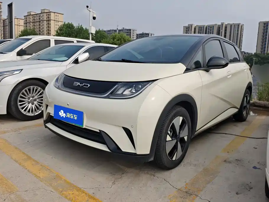 BYD Dolphin 2023
