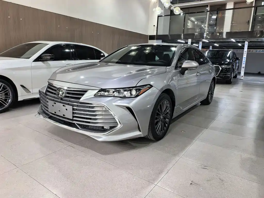 Toyota Avalon 2020 — фото 1