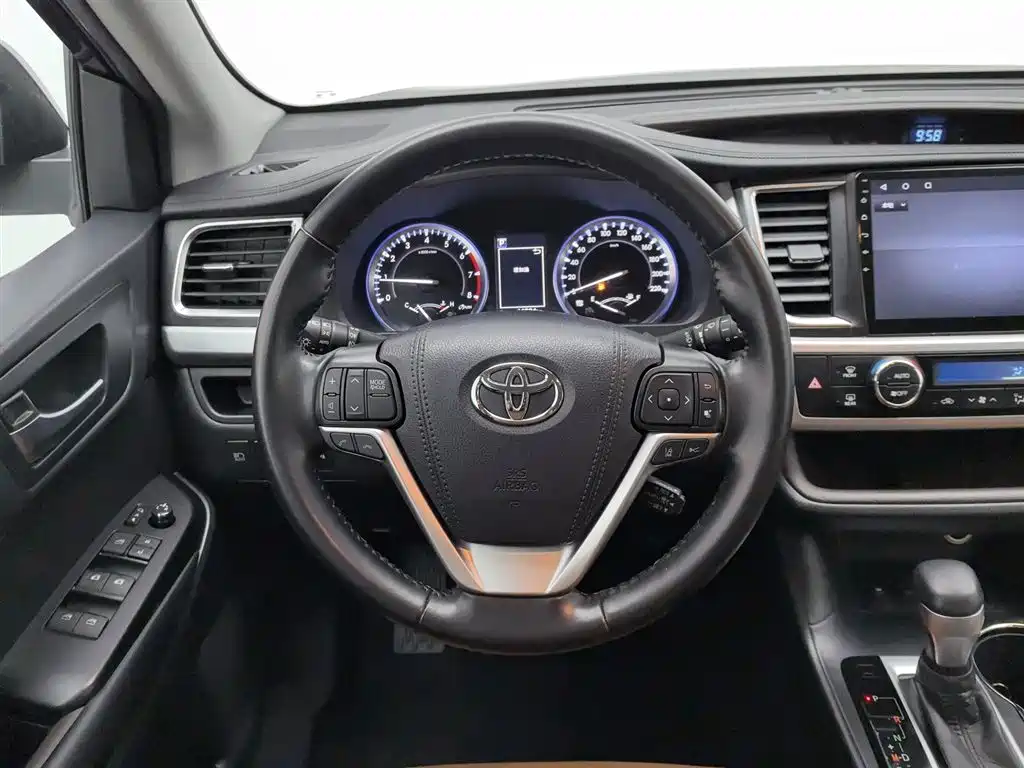 Toyota Highlander 2021 — фото 11
