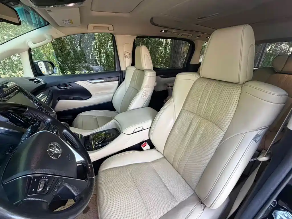 Toyota Alphard 2018 — фото 9