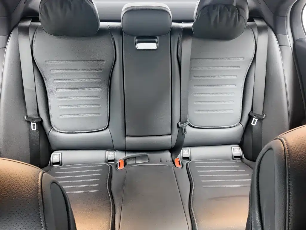 Mercedes-Benz C-Class 2023 — фото 15