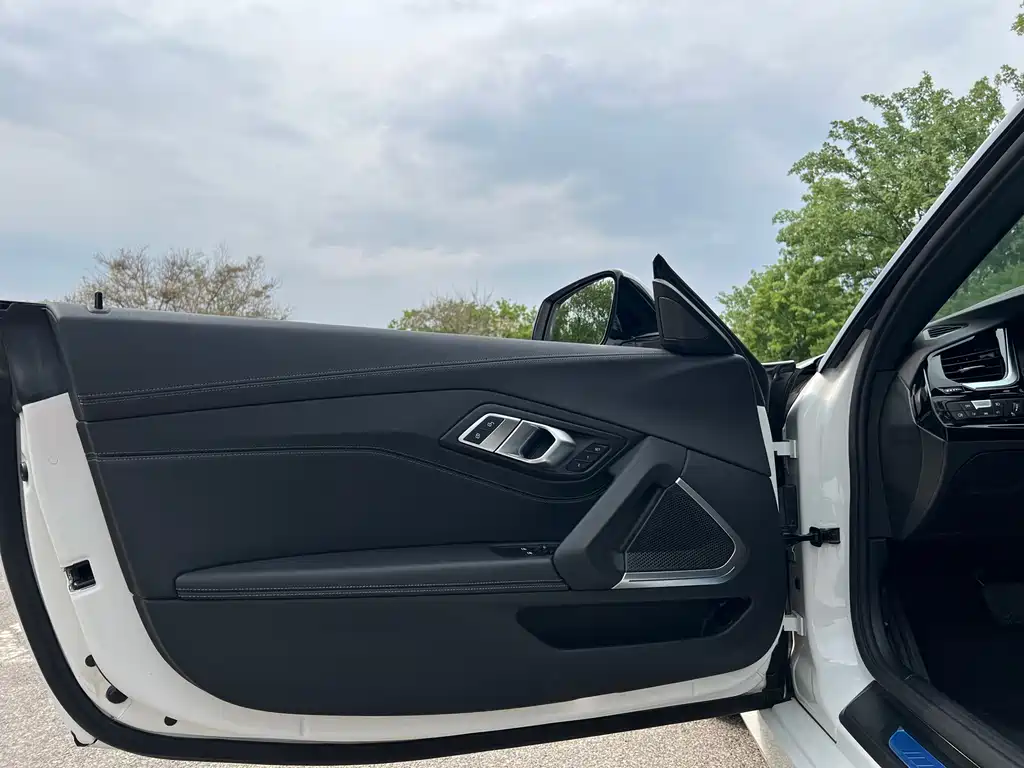 BMW Z4 2021 — фото 15