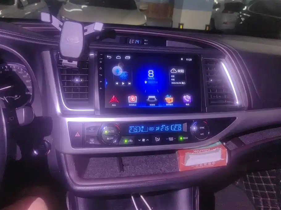 Toyota Highlander 2018 — фото 13