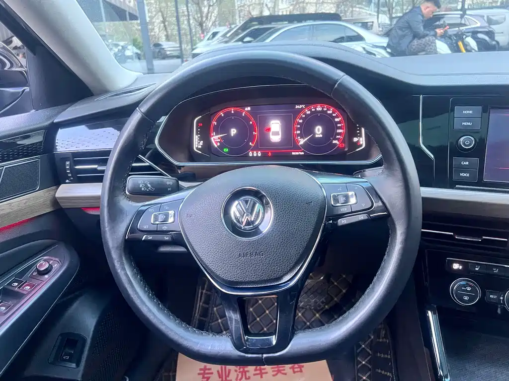 Volkswagen Passat 2019 — фото 16