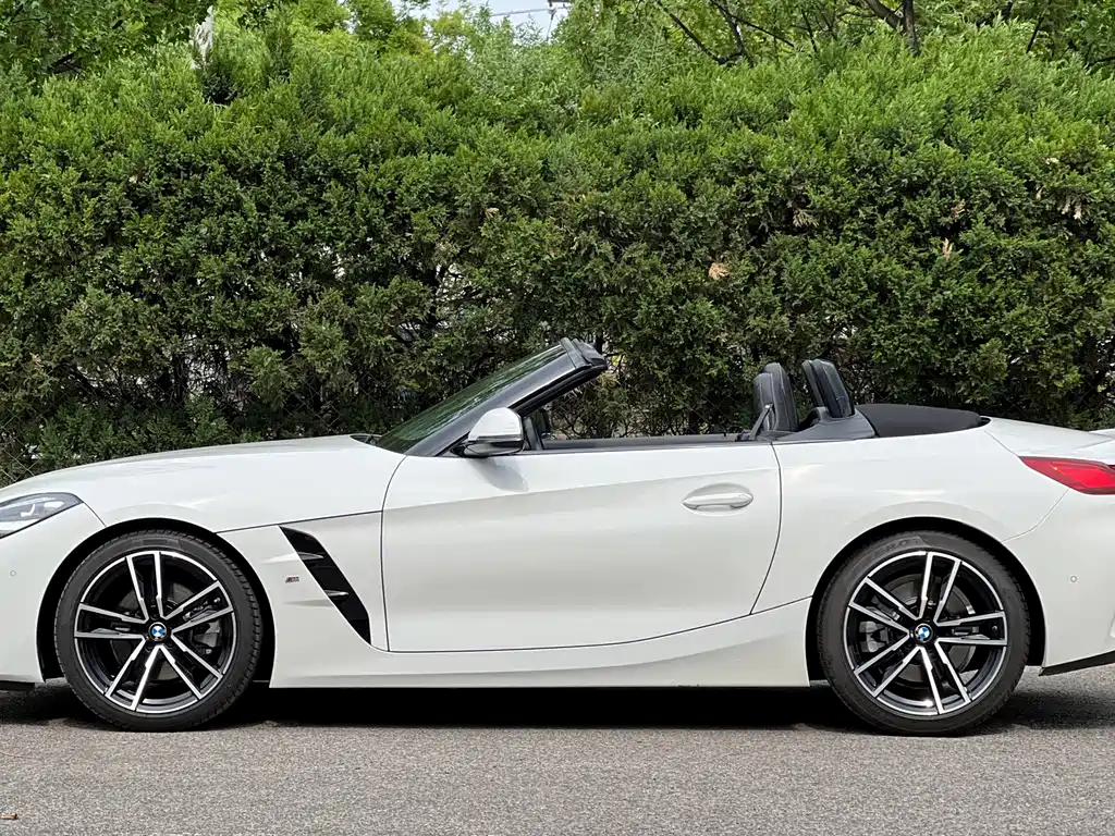 BMW Z4 2021 — фото 13