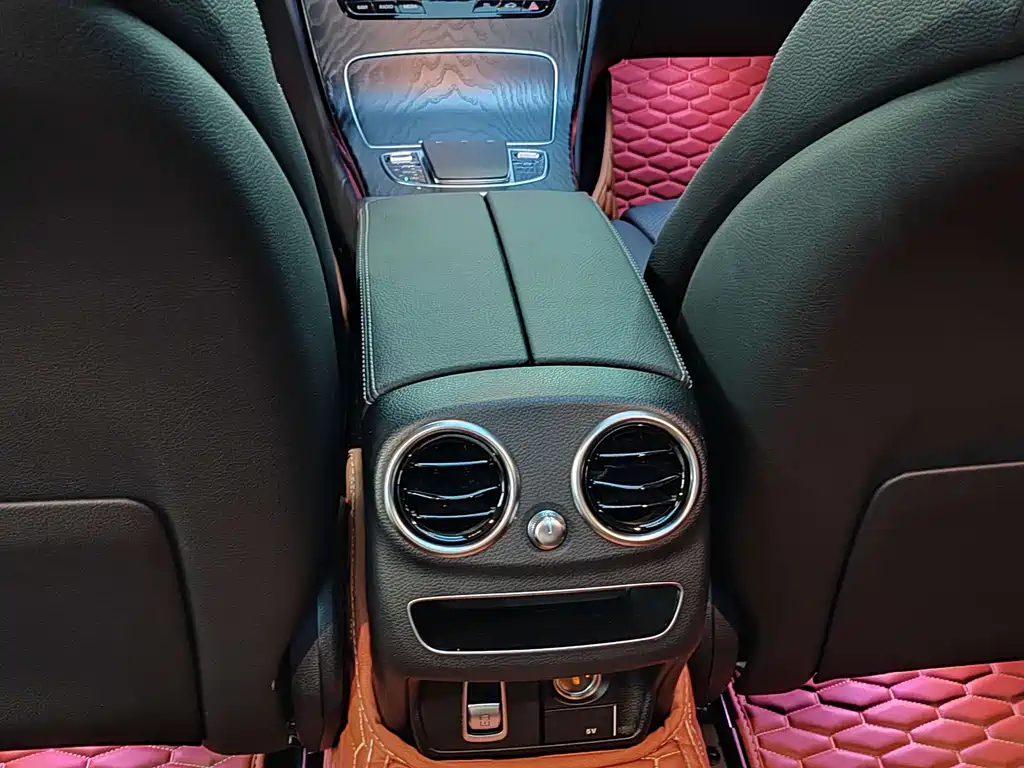Mercedes-Benz C-Class 2020 — фото 11