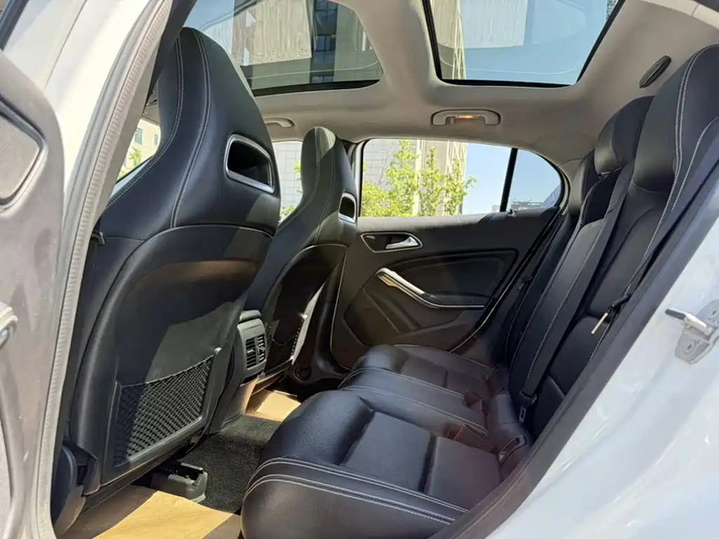 Mercedes-Benz GLA 2018 — фото 10