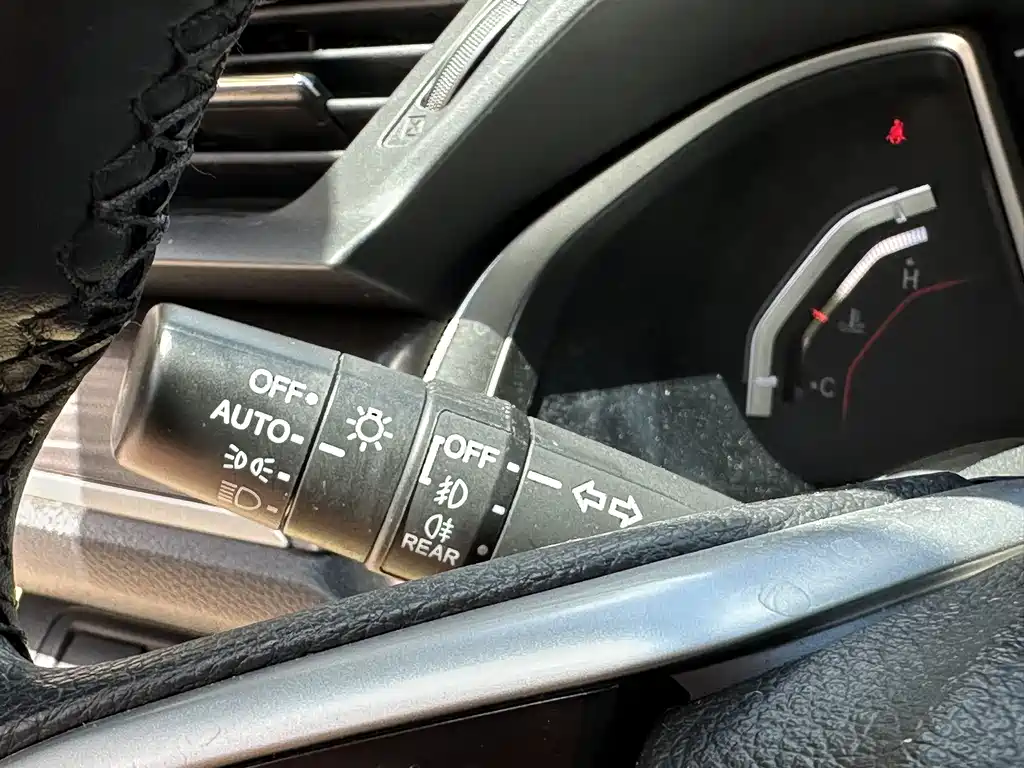 Honda Civic 2019 — фото 11