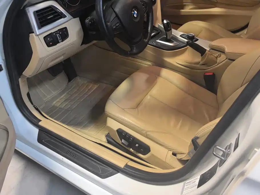 BMW 3 Series 2022 — фото 9