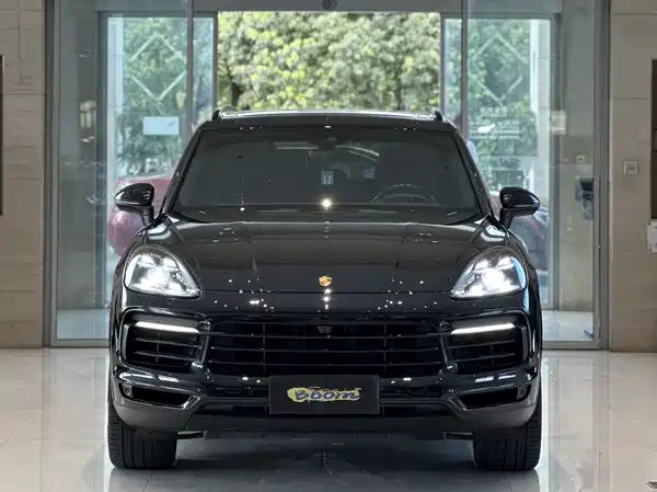 Porsche Cayenne 2021