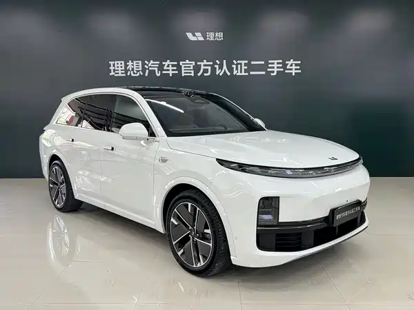 Li Auto L8 2025