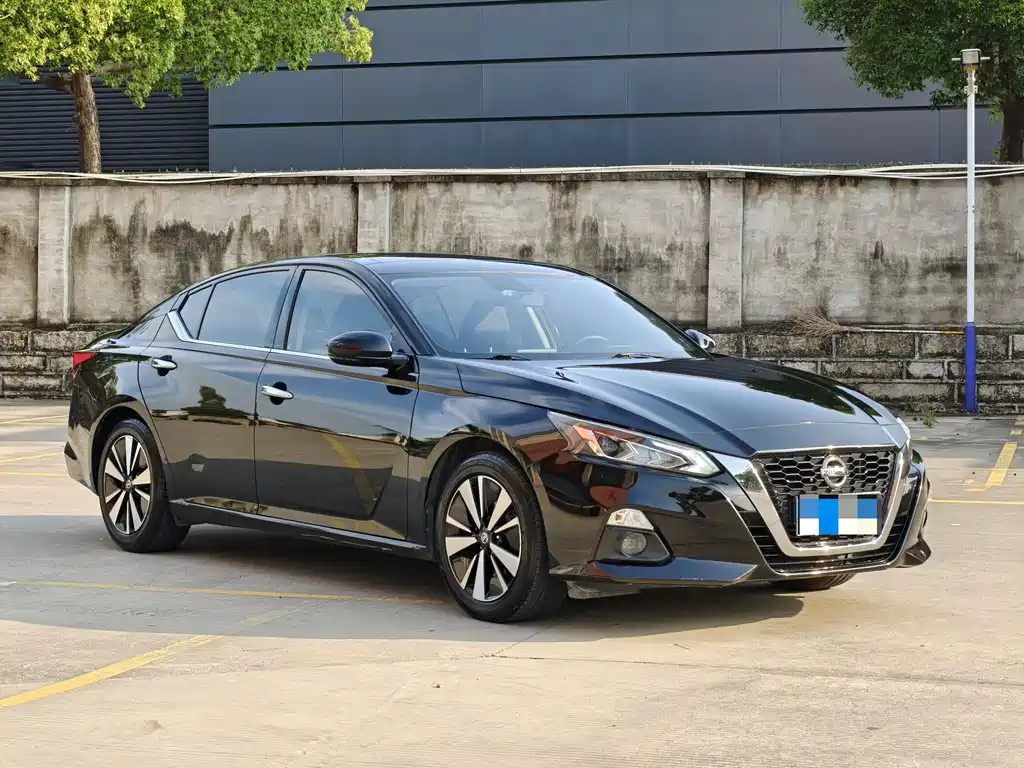 Nissan Teana 2022 — фото 3