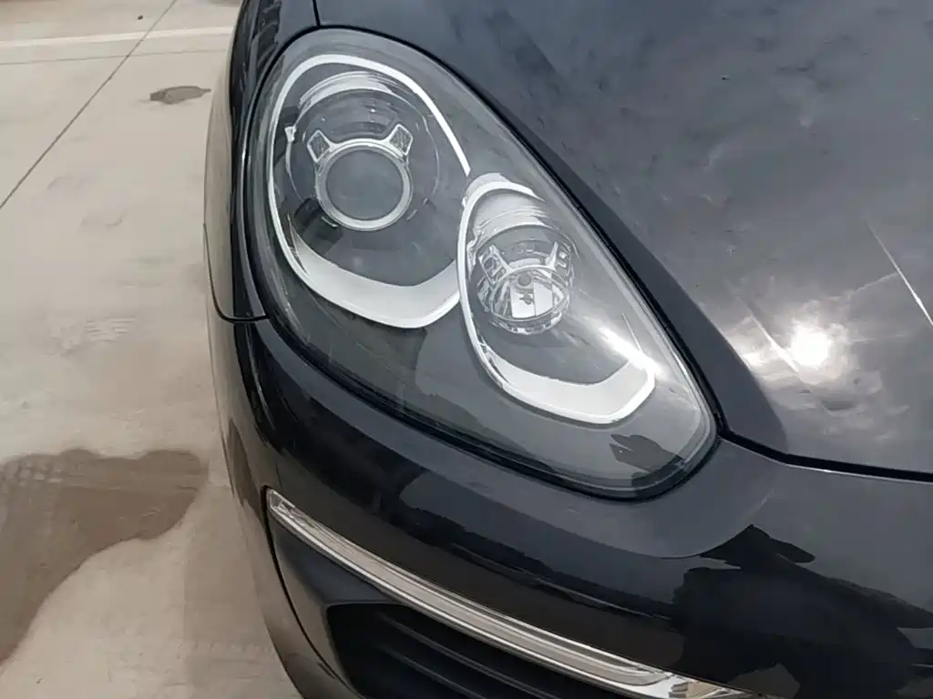Porsche Cayenne 2017 — фото 13