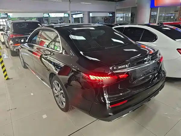 Mercedes-Benz E-Class 2023