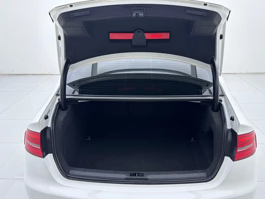 Audi A4L 2014