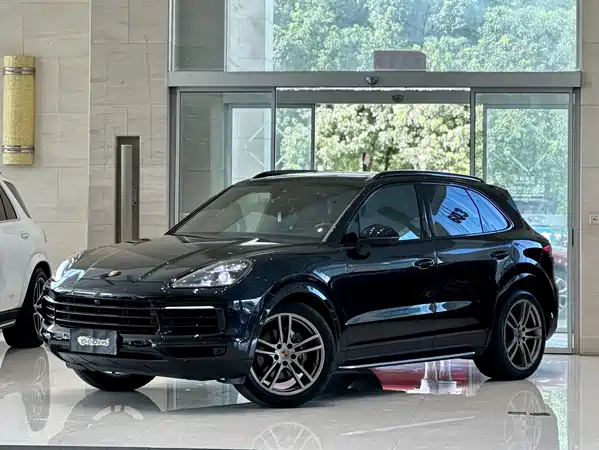 Porsche Cayenne 2021
