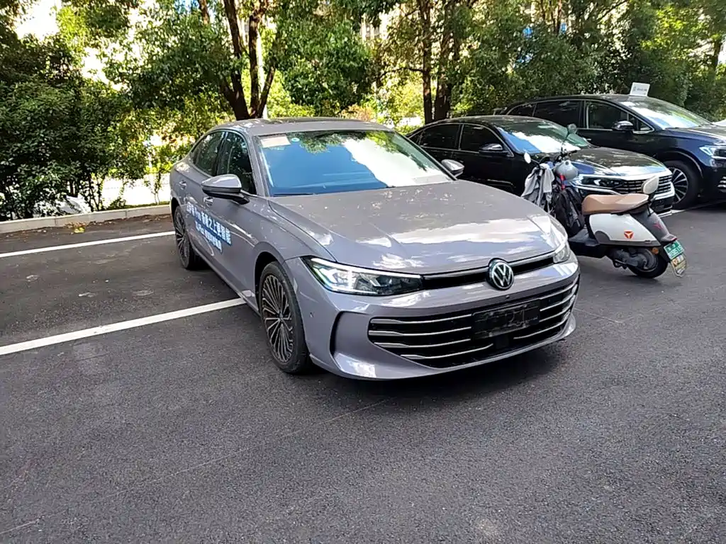 Volkswagen Passat 2024
