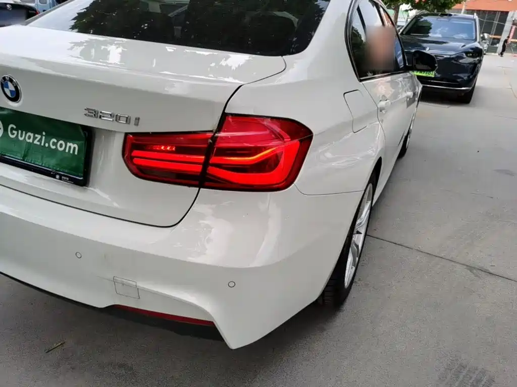 BMW 3 Series 2017 — фото 24