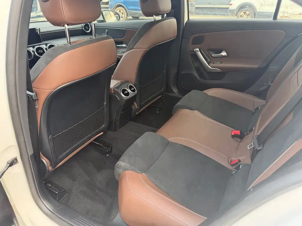 Mercedes-Benz A-Class 2020 — фото 12