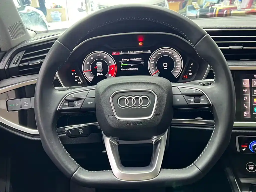 Audi Q3 2022 — фото 10