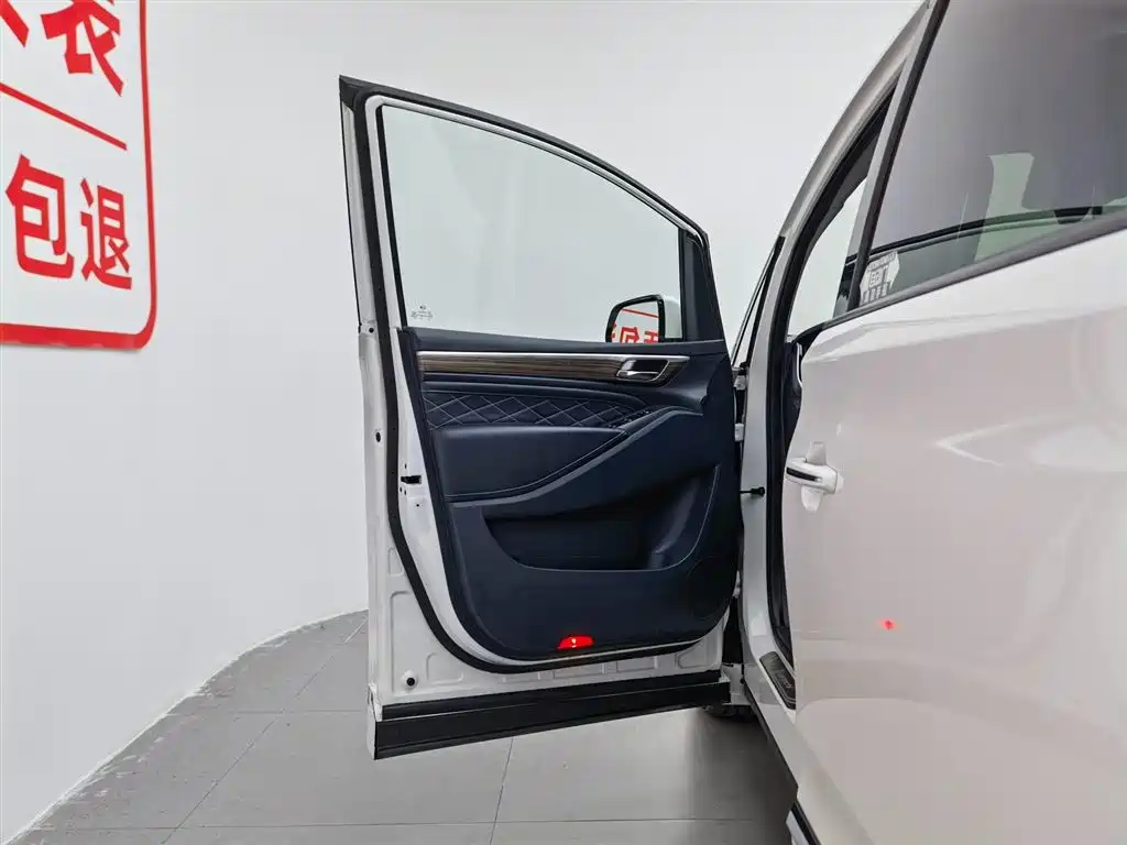 GAC Motor Trumpchi M8 2020 — фото 16