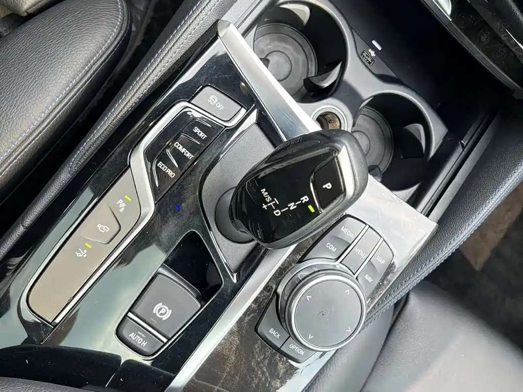 BMW 6 Series GT 2020 — фото 10