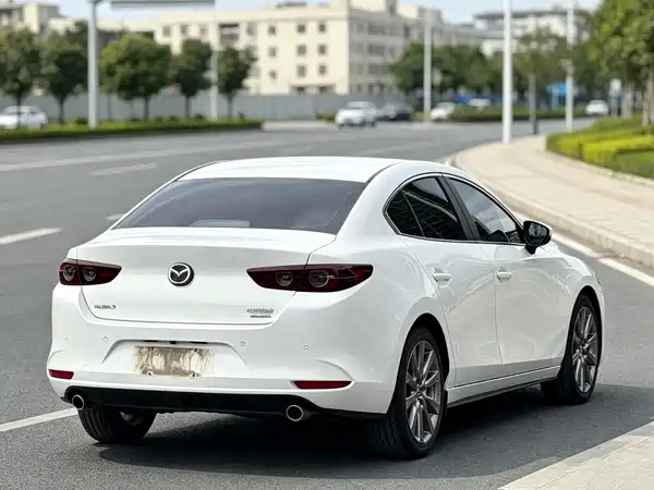 Mazda 3 Axela 2022