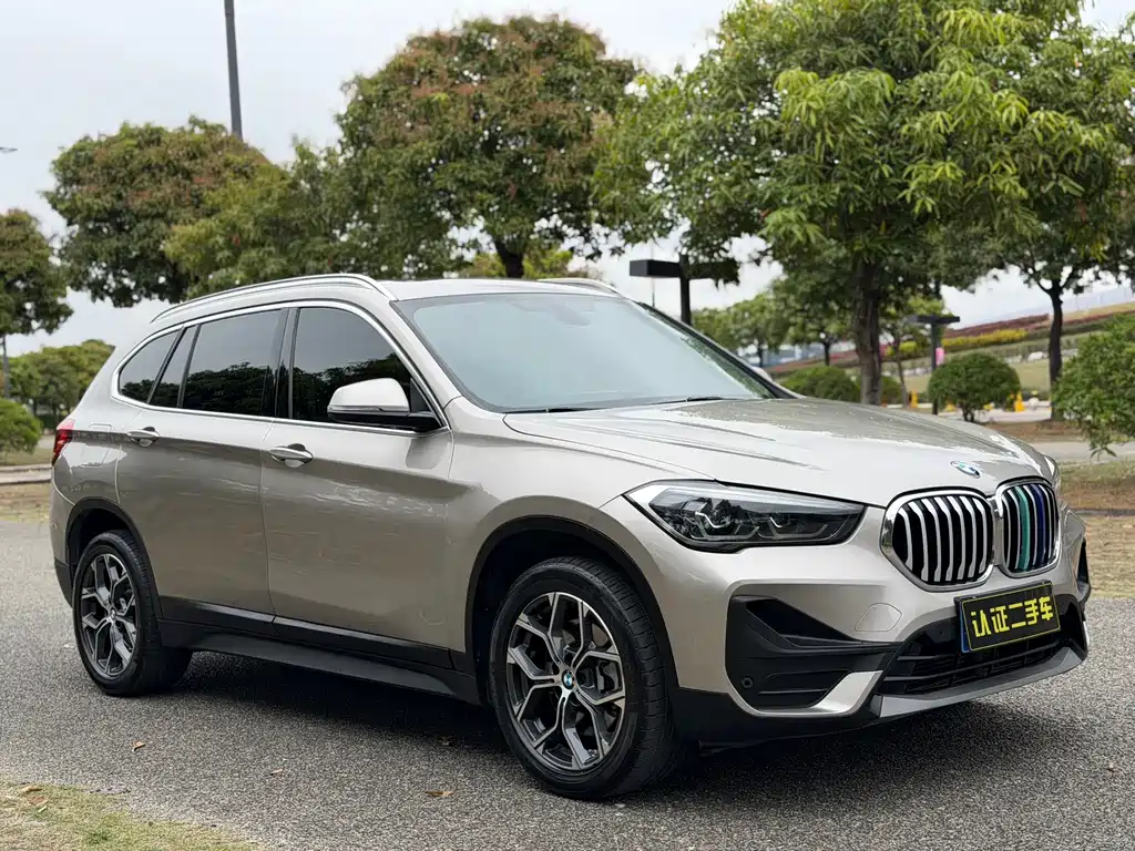 BMW X1 2021 — фото 3