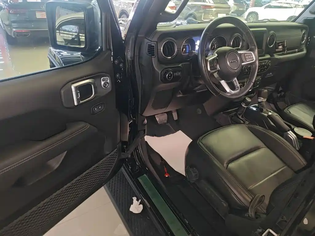 Jeep Wrangler 2019 — фото 12
