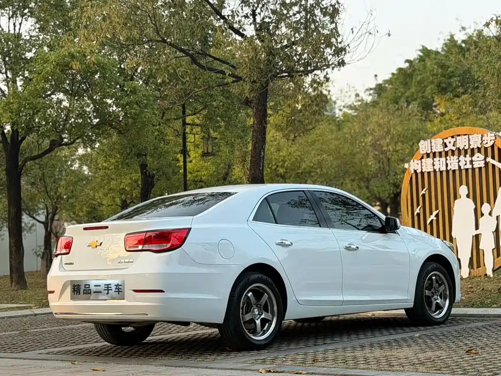 Chevrolet Malibu 2018 — фото 18