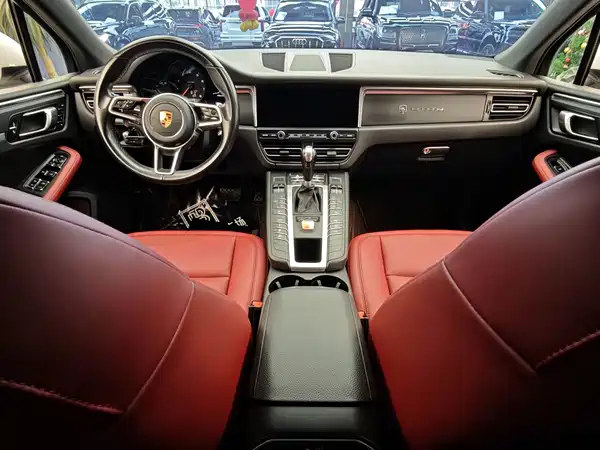 Porsche Macan 2020