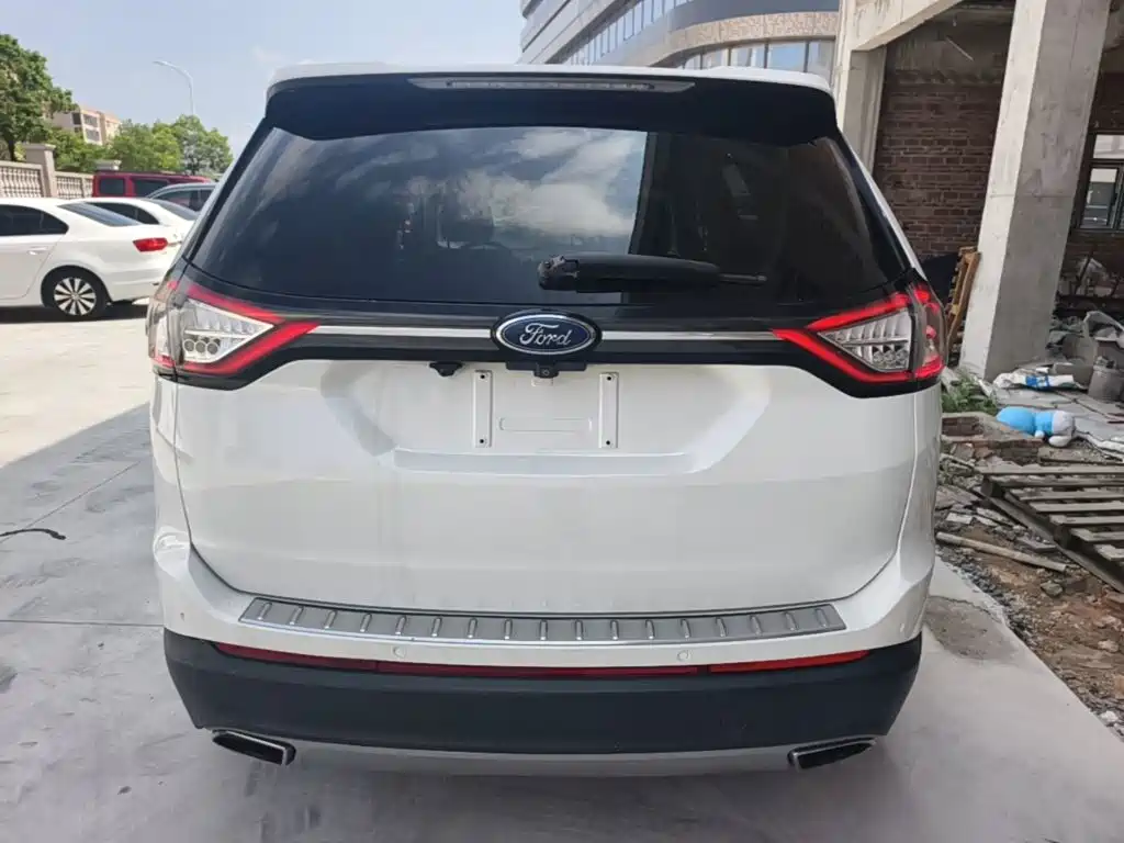 Ford Edge 2015 — фото 4