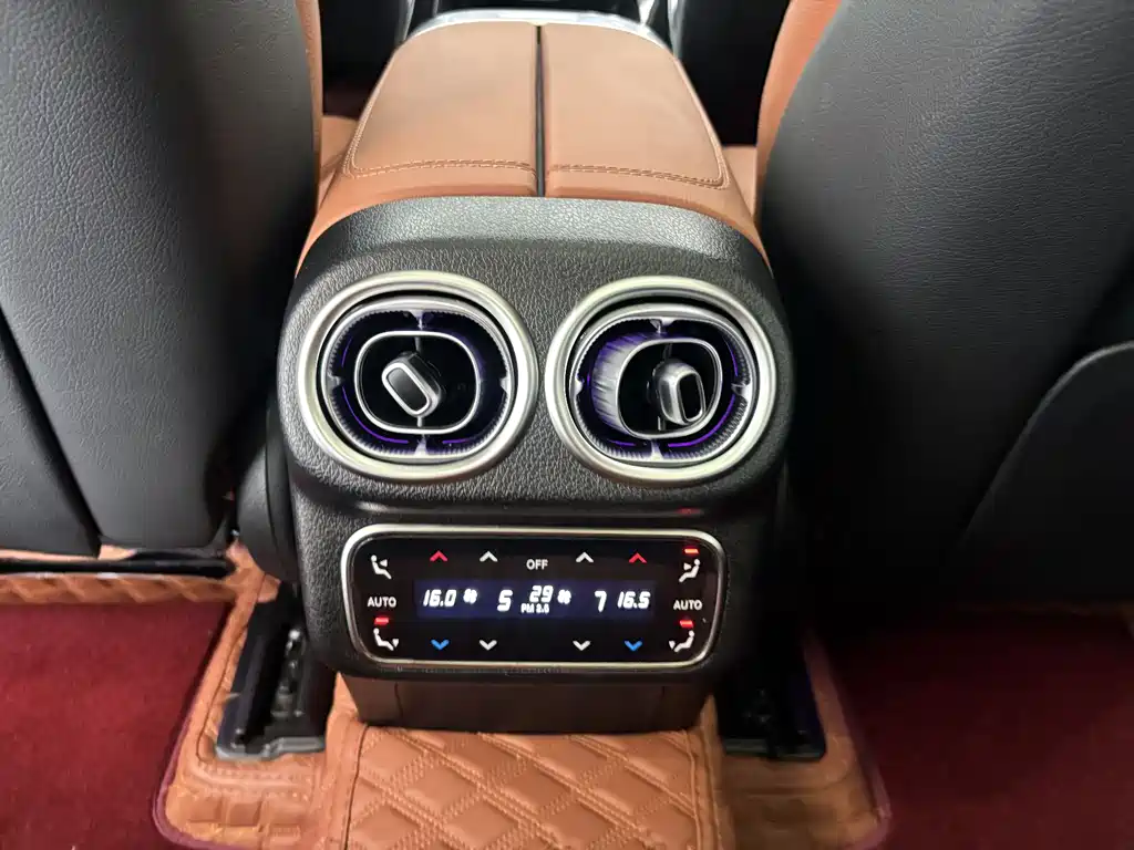 Mercedes-Benz GLC 2025 — фото 19