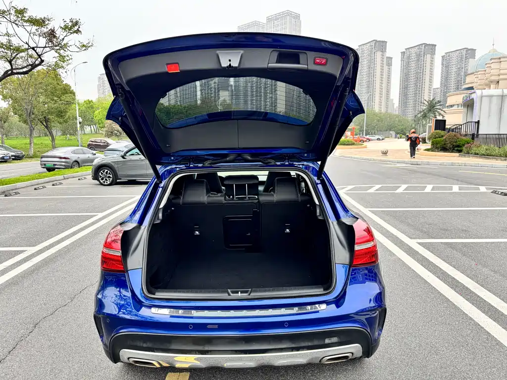Mercedes-Benz GLA 2018 — фото 11
