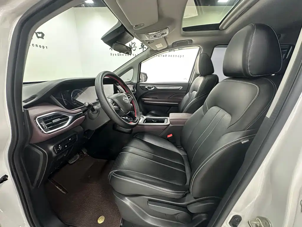 GAC Motor Trumpchi M6 2022 — фото 10