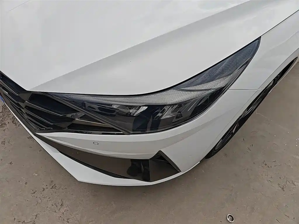 Hyundai Elantra 2021 — фото 24