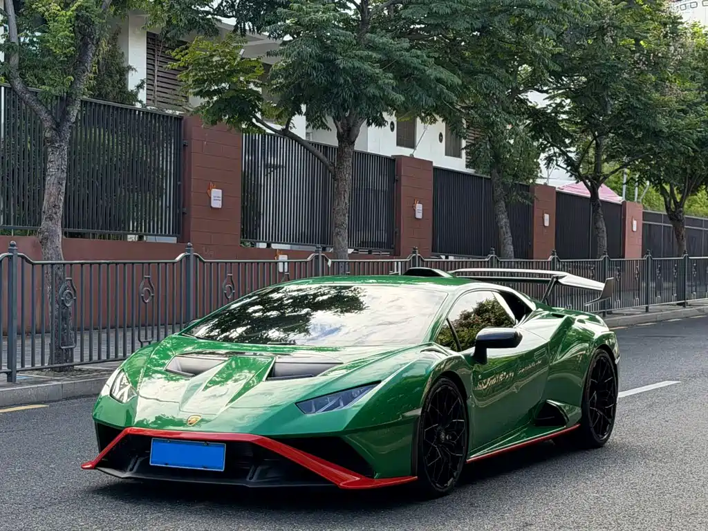 Lamborghini Huracan 2022 — фото 1