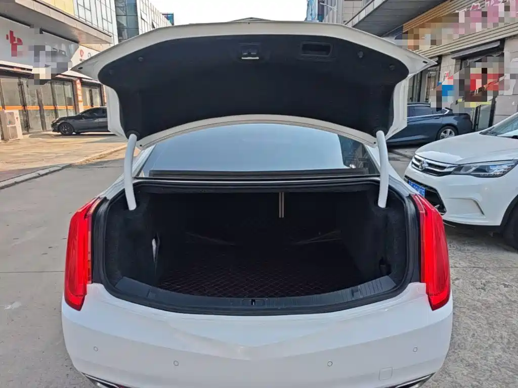 Cadillac XTS 2017 — фото 19