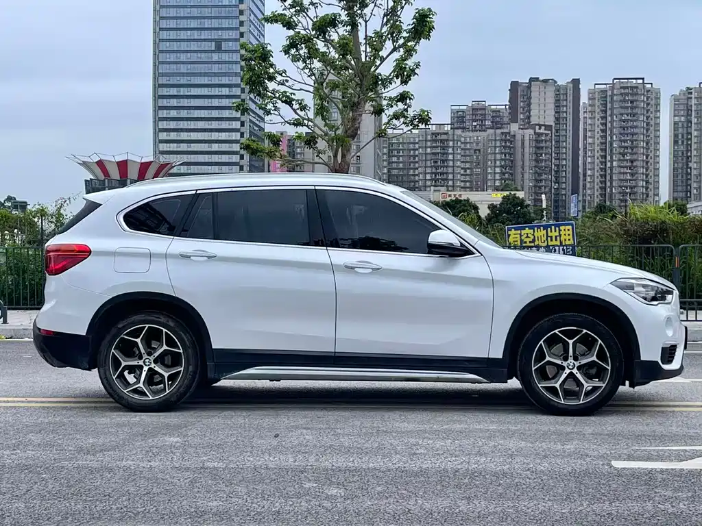 BMW X1 2019 — фото 4