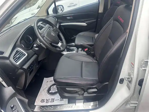 Suzuki S-Cross 2014