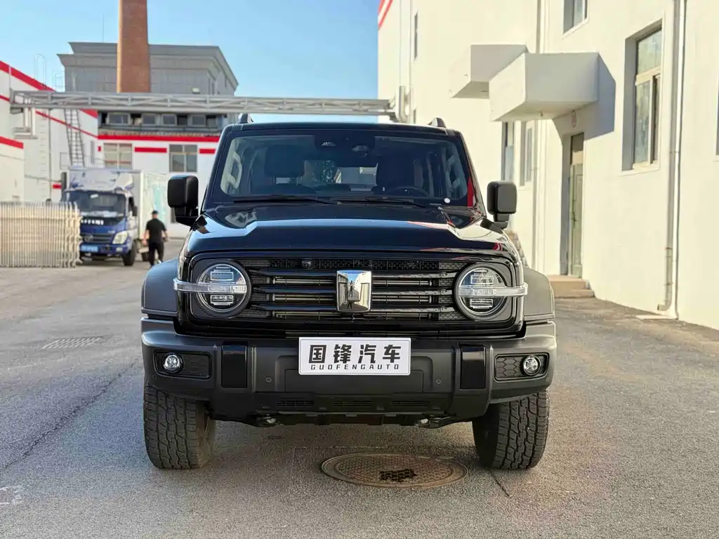 Tank 300 2025