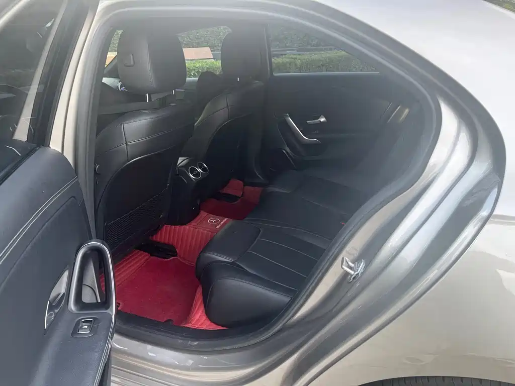 Mercedes-Benz A-Class 2020 — фото 8